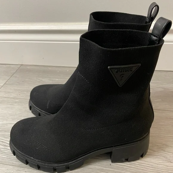 Guess Black Stretch Chelsea Lug Ankle Boots - Picture 8 of 11